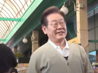 Lee Jae-myung, candidate for the South Korean presidency, speaking at an event in a market in North Chungcheong Province on May 6.